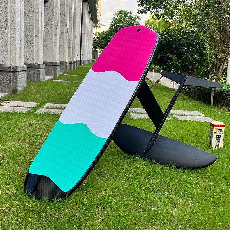 Three-colour Wings